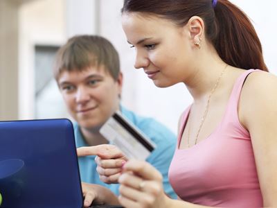Compras online – Entenda os riscos e saiba quais são os seus direitos